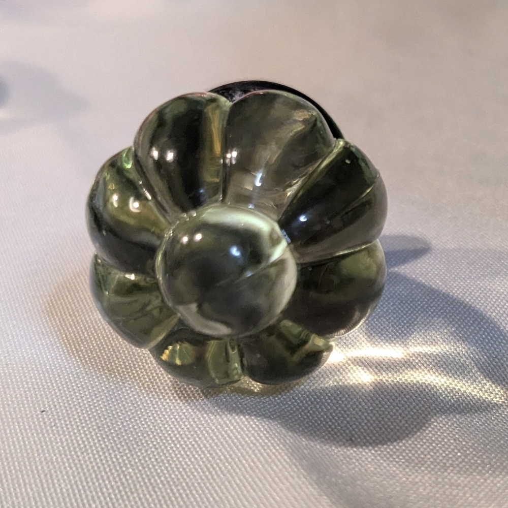 Knobs Drawer Cabinet Handle Pull Acrylic Green Clear Beautiful VTG 7 in stock